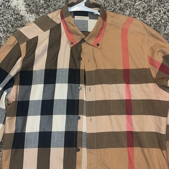 Burberry men’s Medium button up- Excellent condition